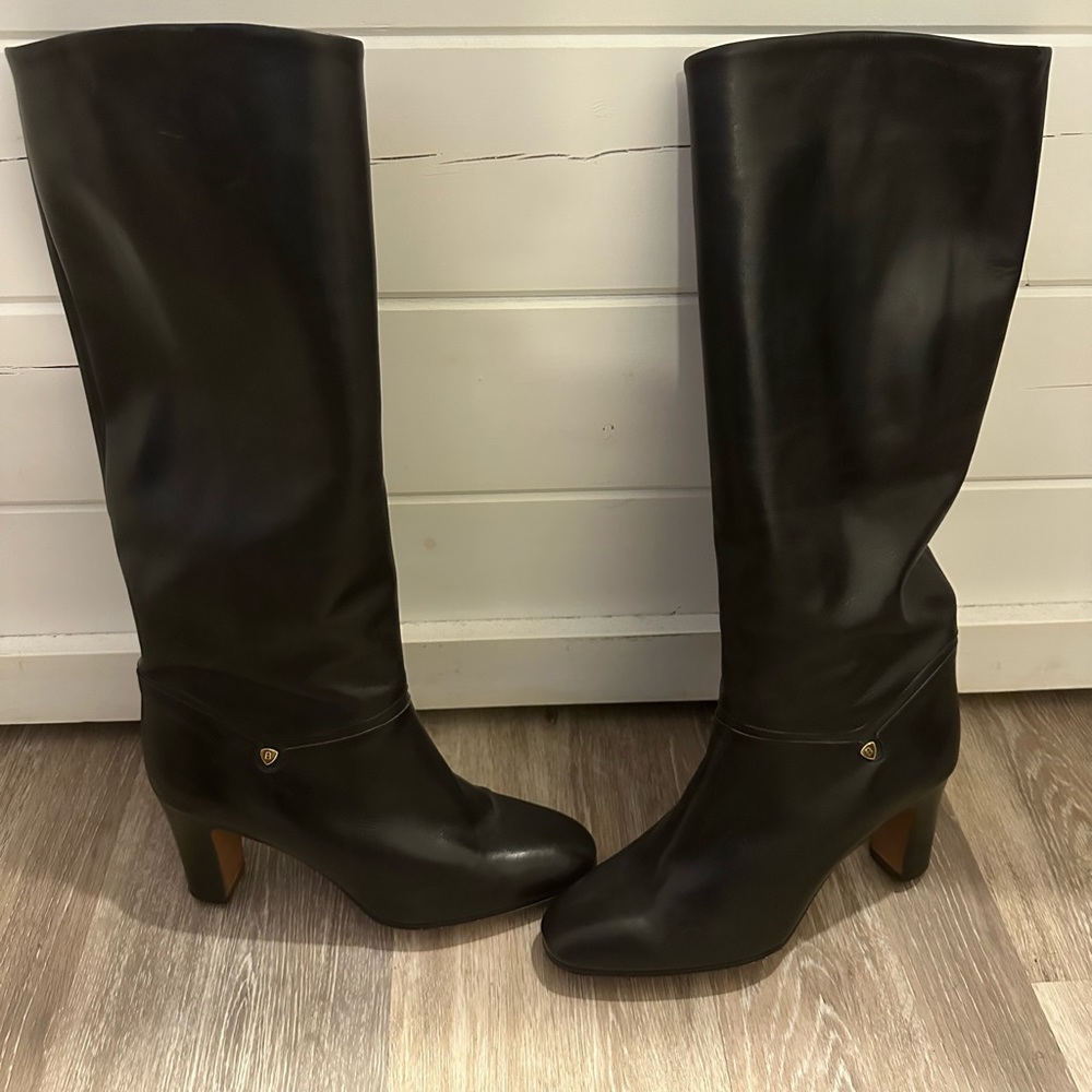 BALLY Black Leather Heeled Knee High Boots Equestrian Logo are a size 10. - Picture 1 of 11